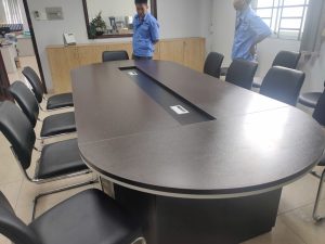 Tháo lắp bàn ghế văn phòng